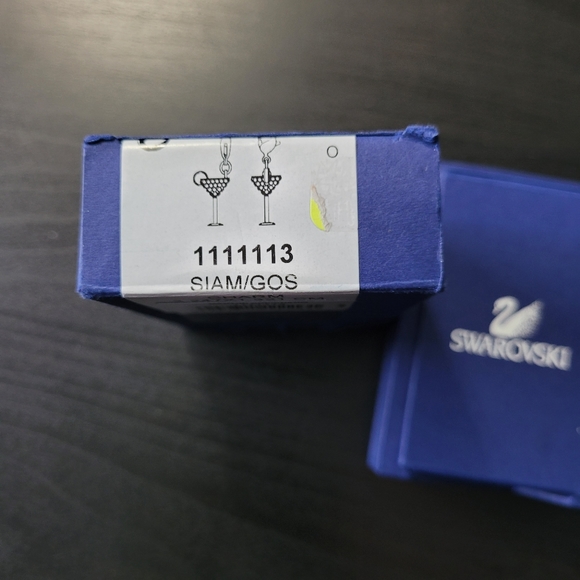Swarovski Red Martini Charm / Pendant - Picture 4 of 6